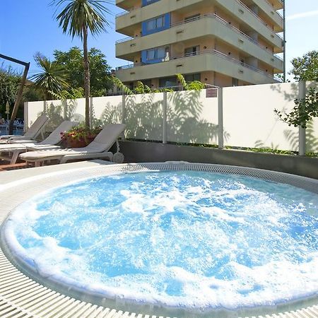 Ferretti Family Hotel Madison - Cattolica Kültér fotó